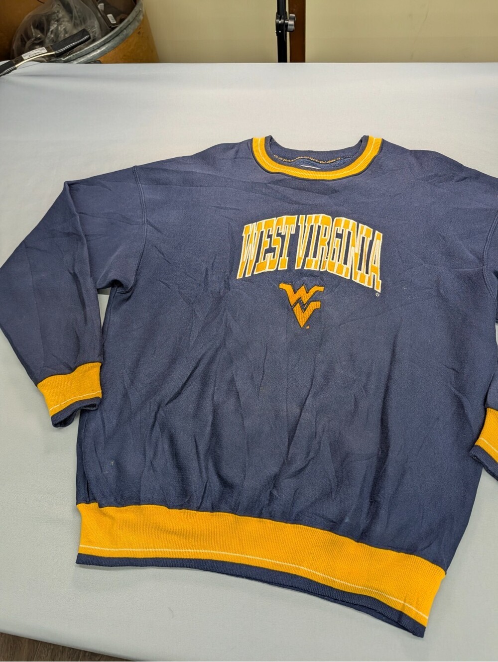 WVU West Virginia Sweatshirt Legends Athletic Large Vintage